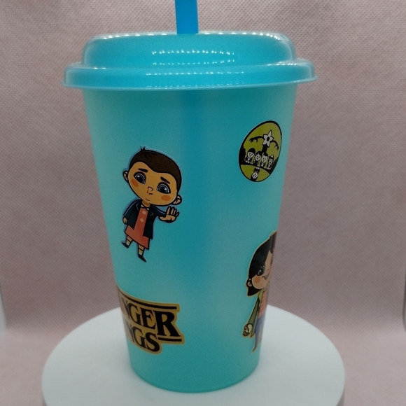 New Stranger Things Reusable Color-changing 12oz tumbler with‎ top & straw - Picture 6 of 7